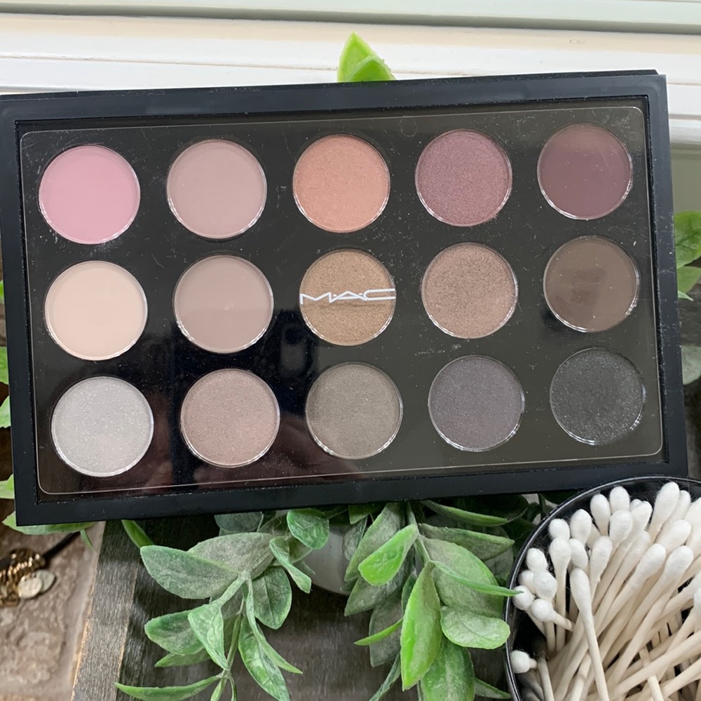MAC eyeshadow pallet